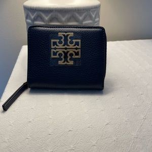 Tory Burch women’s wallet.